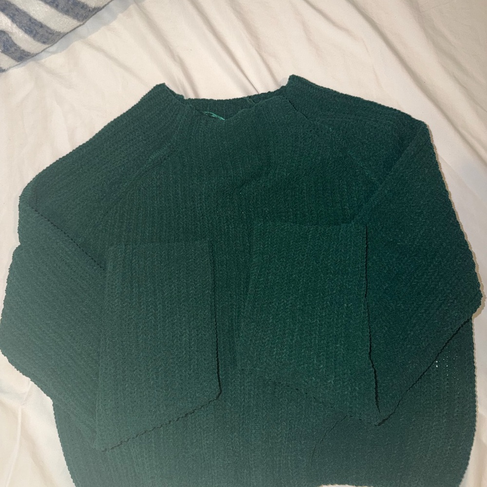 Urban Heritage Dark Green Crew Neck Sweater